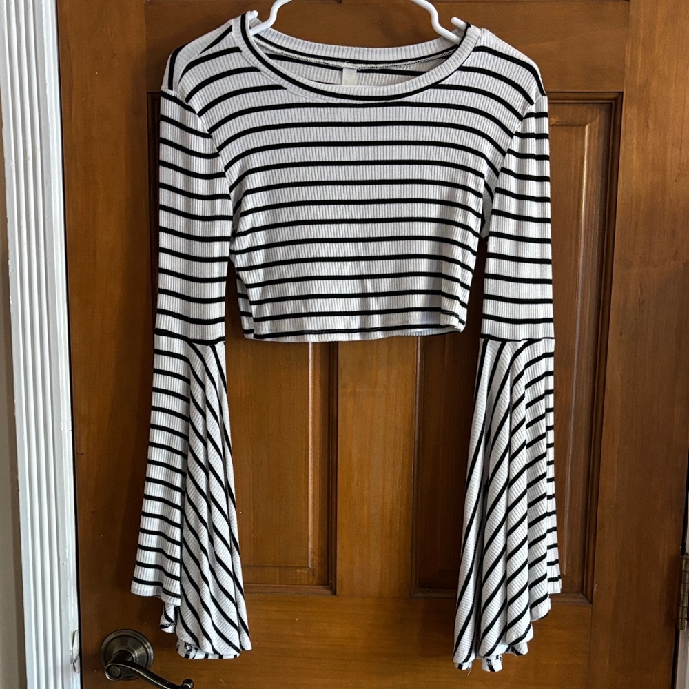 Chic Striped Bell Sleeve Crop Top
